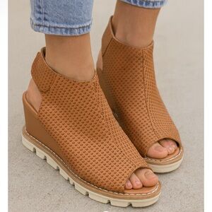 Chocolat Blu leather shoes